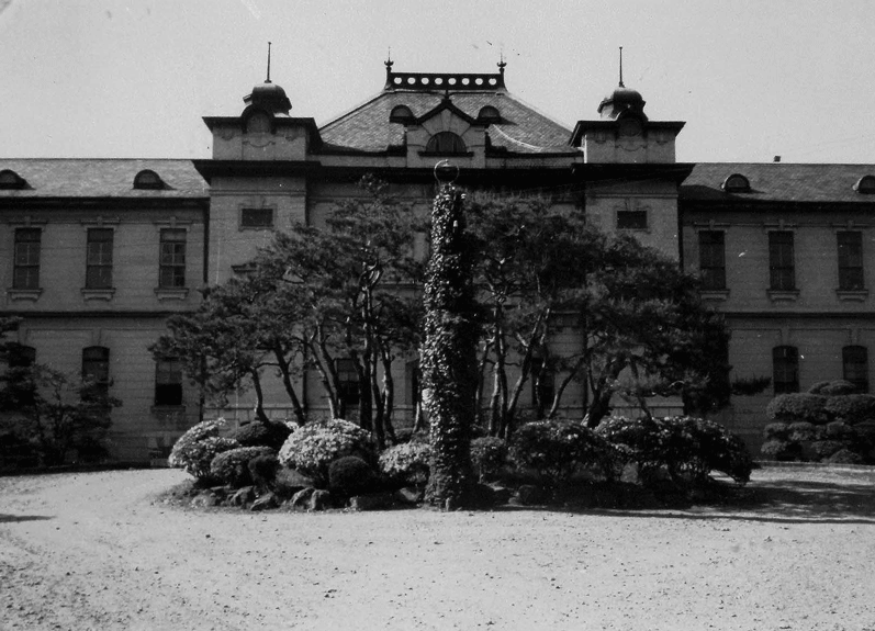 医学部本館（北四番丁）