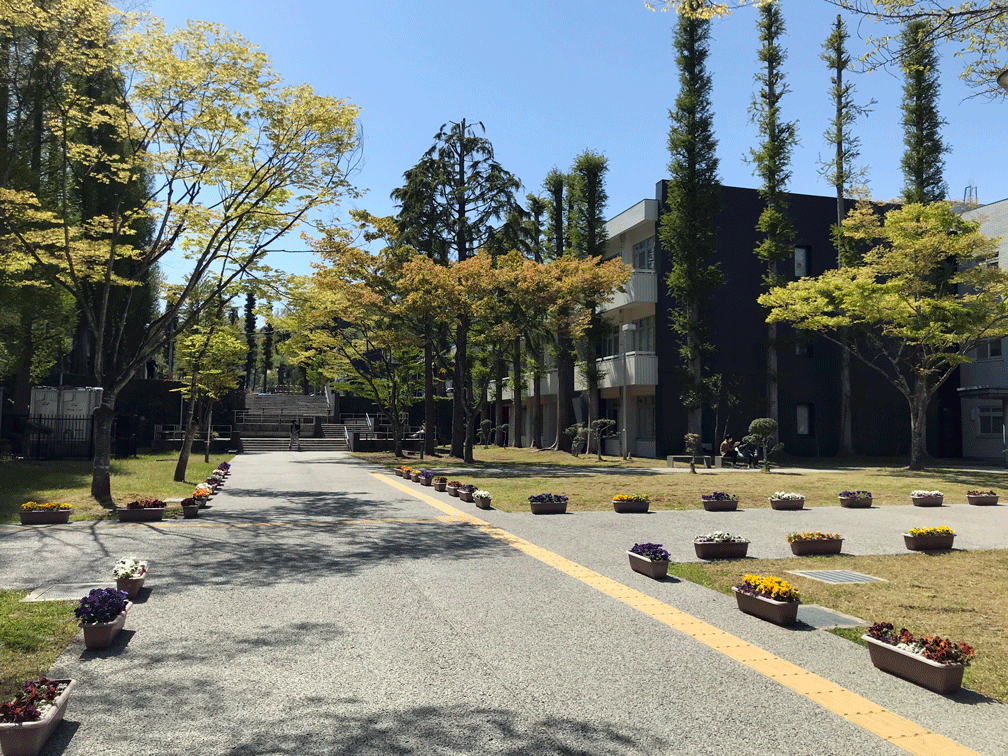 川内駅前